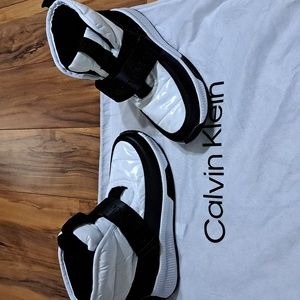 Calvin Klein women's 8.5